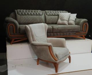 مدل زیبای آنتیک