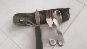 قاشق و چنگال سفری