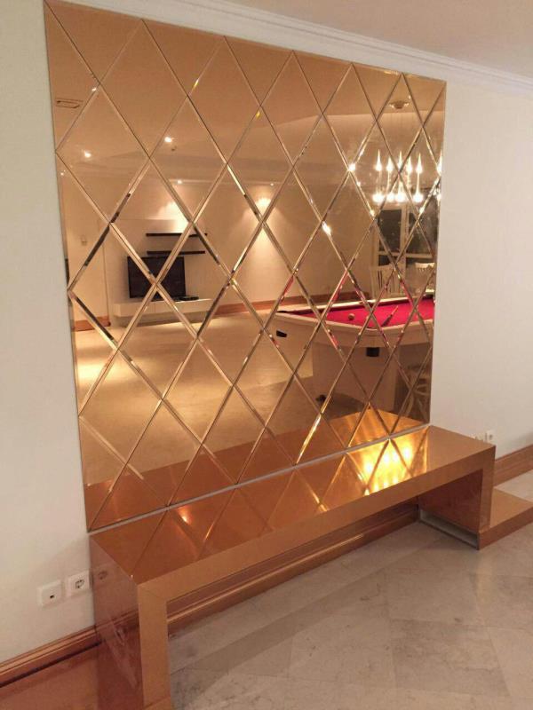 آینه شامپاینی طراحی واجرای آینه های دیواری