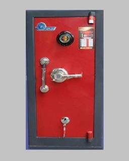 گاوصندوق ایران کاوه مدل ۳۰۰KR رمزی