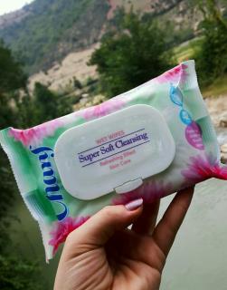 دستمال مرطوب