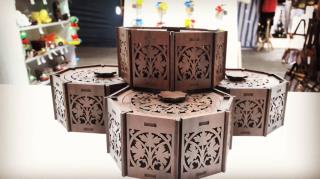 ظرف چوبی حکاکی شده