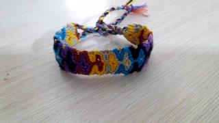 دستبند دوستی