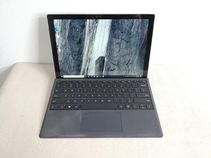 لپتاپ استوک Microsoft Surface Pro 4