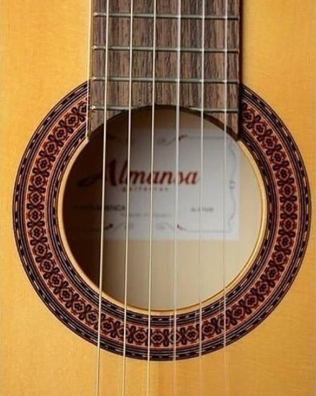 گیتار المانزا