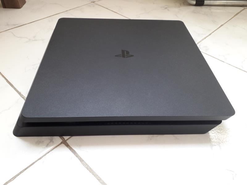 Ps4 slim 1tra