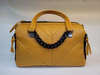 کیف مدل صندوقی زنجیر دار جنس شسته