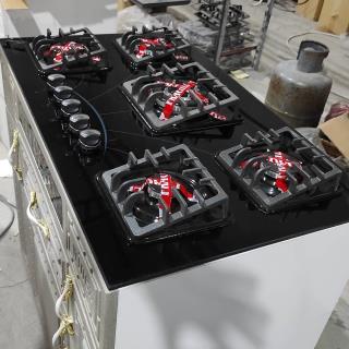 اجاق‌گاز‌ ام‌دی‌اف‌ تمام‌ام‌دی‌اف , ونیکس _ راجرس