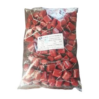 خازن پلی استر 1uf 630v ( بسته 100 عددی )