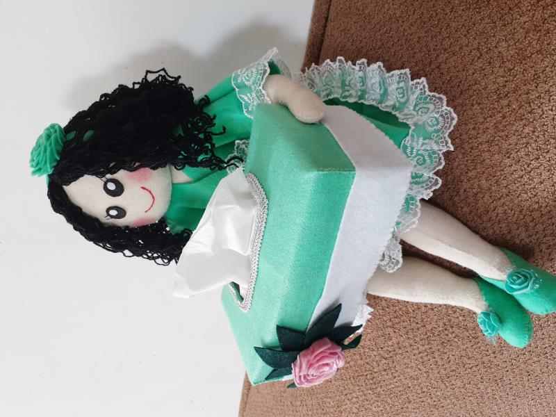 عروسک نگهدارنده دستمال