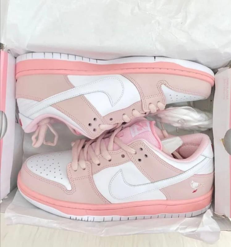 کتونی دخترانه نایک اس بی(Nike SB)