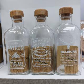 بطری طرح دار با درب چوبی