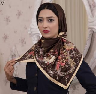روسری ابریشمی دوردست دوز
