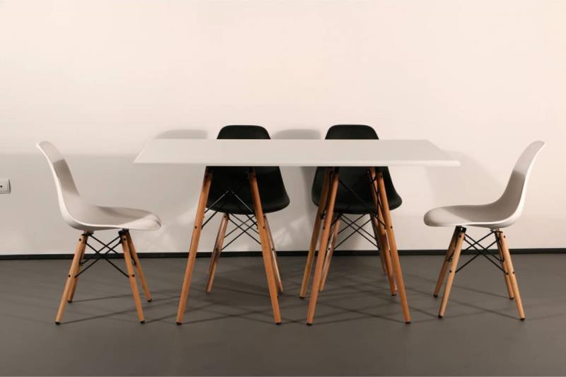 میز و صندلی های فایبرگلاس