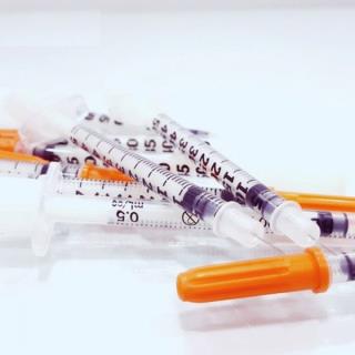 سرنگ انسولین 0.5 میل پیک Pic در بسته 10 تایی