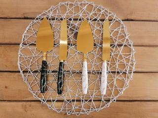 کیک بر جفتی ماربل طلایی