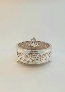 شکلات خوری سه پایه نقره‌ای