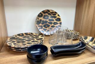 سرویس صبحانه خوری 4 نفره 19 پارچه