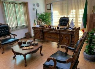 نیم ست شاهی و میز مدل شاهی