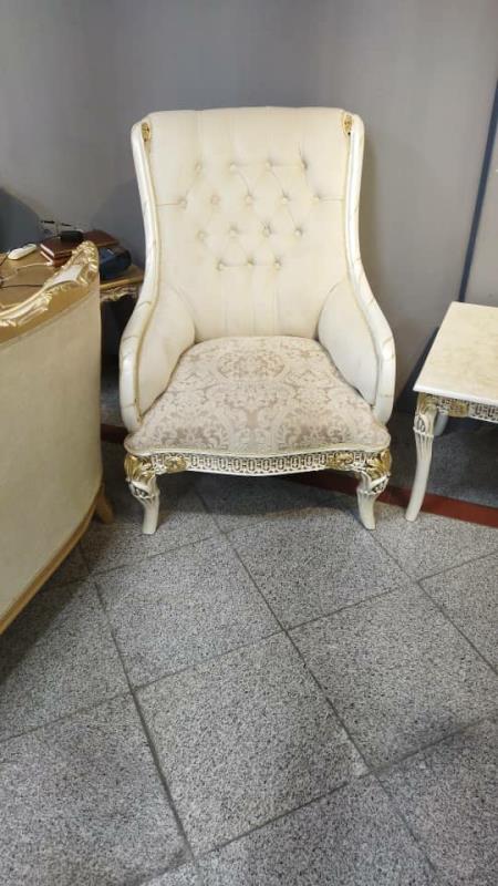 مبل مدل لیندا ست ۷نفره هراه میزوعسلی