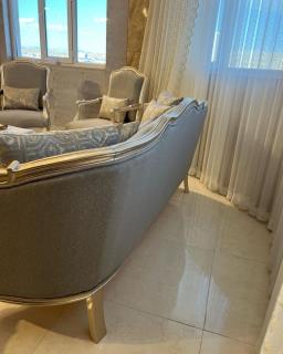 مدل کوئین فرانسوی. تمام چوب راش