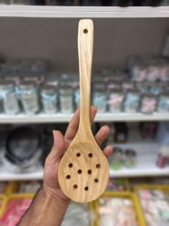 کفگیر چوبی گرد سوراخ دار