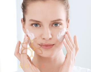 ژل کرم آبرسان و مرطوب کننده عمیق ۴۸ ساعته پوست نرمال