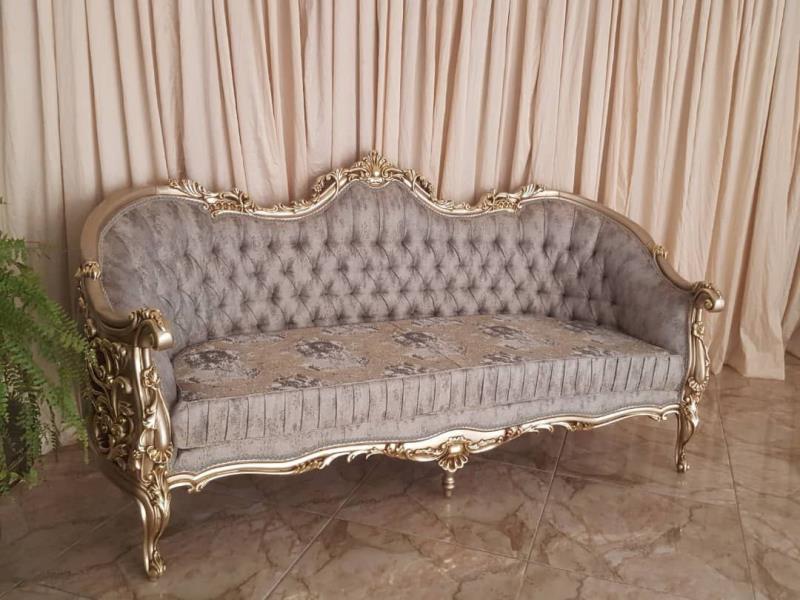 مبل کلاسیک مدل آیریس ۹ نفره به همرا میز عسلی و جلومبلی