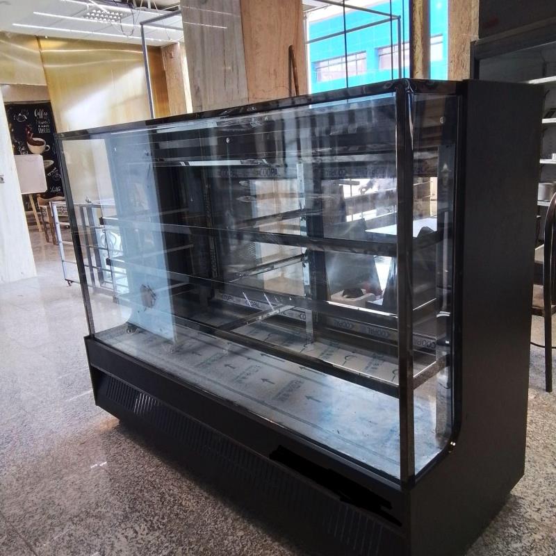 یخچال ویترین قنادی