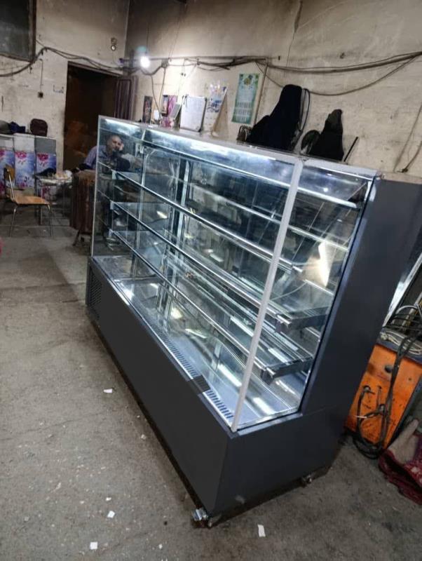 یخچال ویترین قنادی