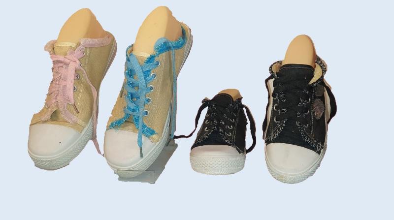 کفش کتانی پشت باز خارجی