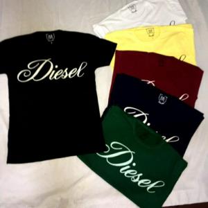 تیشرت مردانه در طرح های مختلف