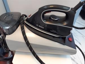 اتو مخزن دار اصلی بوش