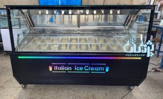 فروشنده تاپینگ بستنی