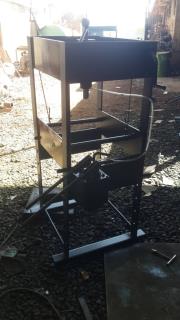 انواع پرس های هیدرولیک برقی دستی چهار ستون