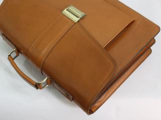 کیف دیپلمات چرم لوک عسلی آریو