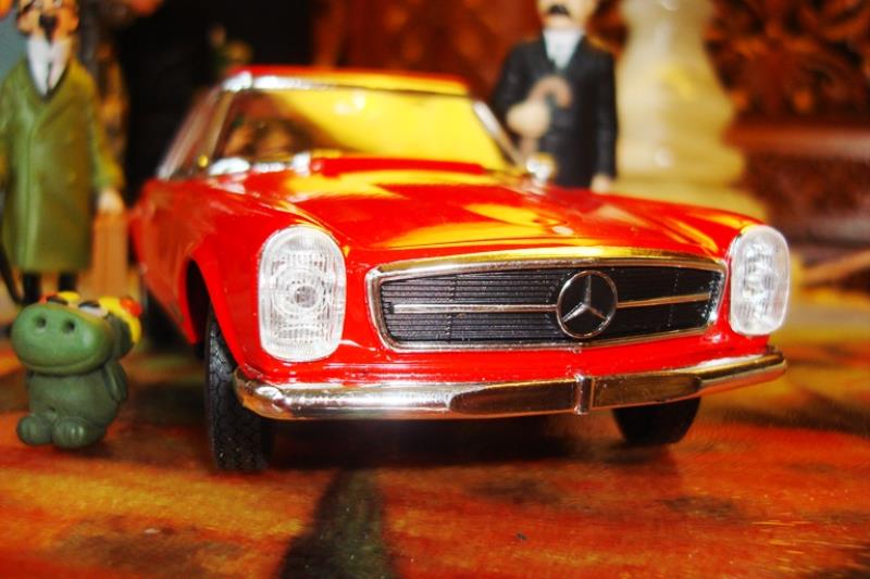 ماکت Mercedes-Benz 230SL