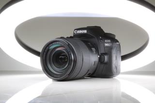 دوربین کانن 90d با لنز 18-135