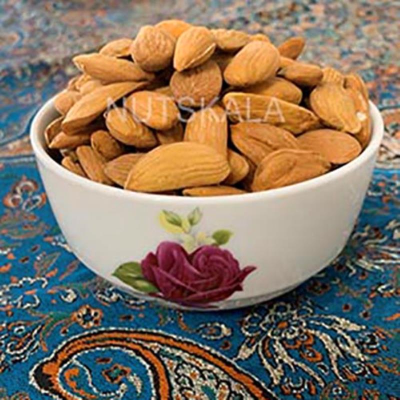 مغز بادام