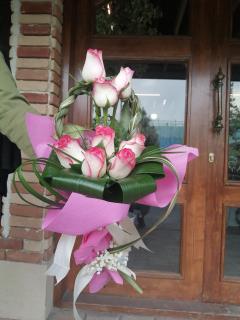 دسته گل رز ژرنال