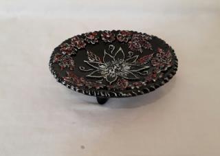 بشقاب سه پایه طرح برجسته