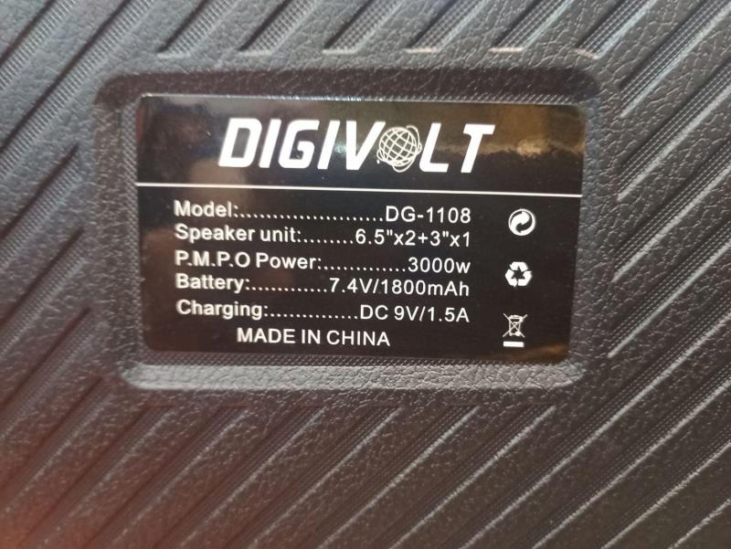 اسپیکر دیجی ولت DIGIVOLT 1108 با میکروفن بی سیم